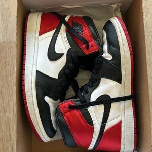 Jordan’s 1 satin black toe